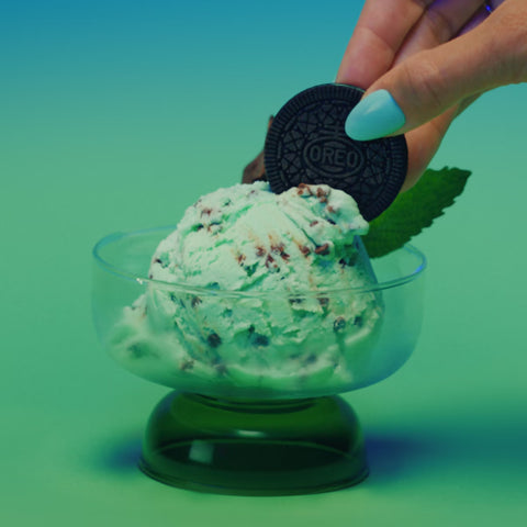 Oreo Thins Mint Creme Chocolate Sandwich Cookies Family Size - 11.78oz
